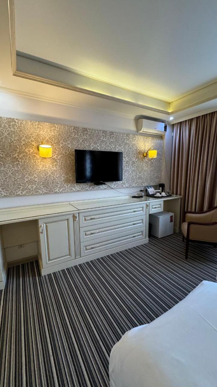 Barhat Hotel & Spa タラズ エクステリア 写真
