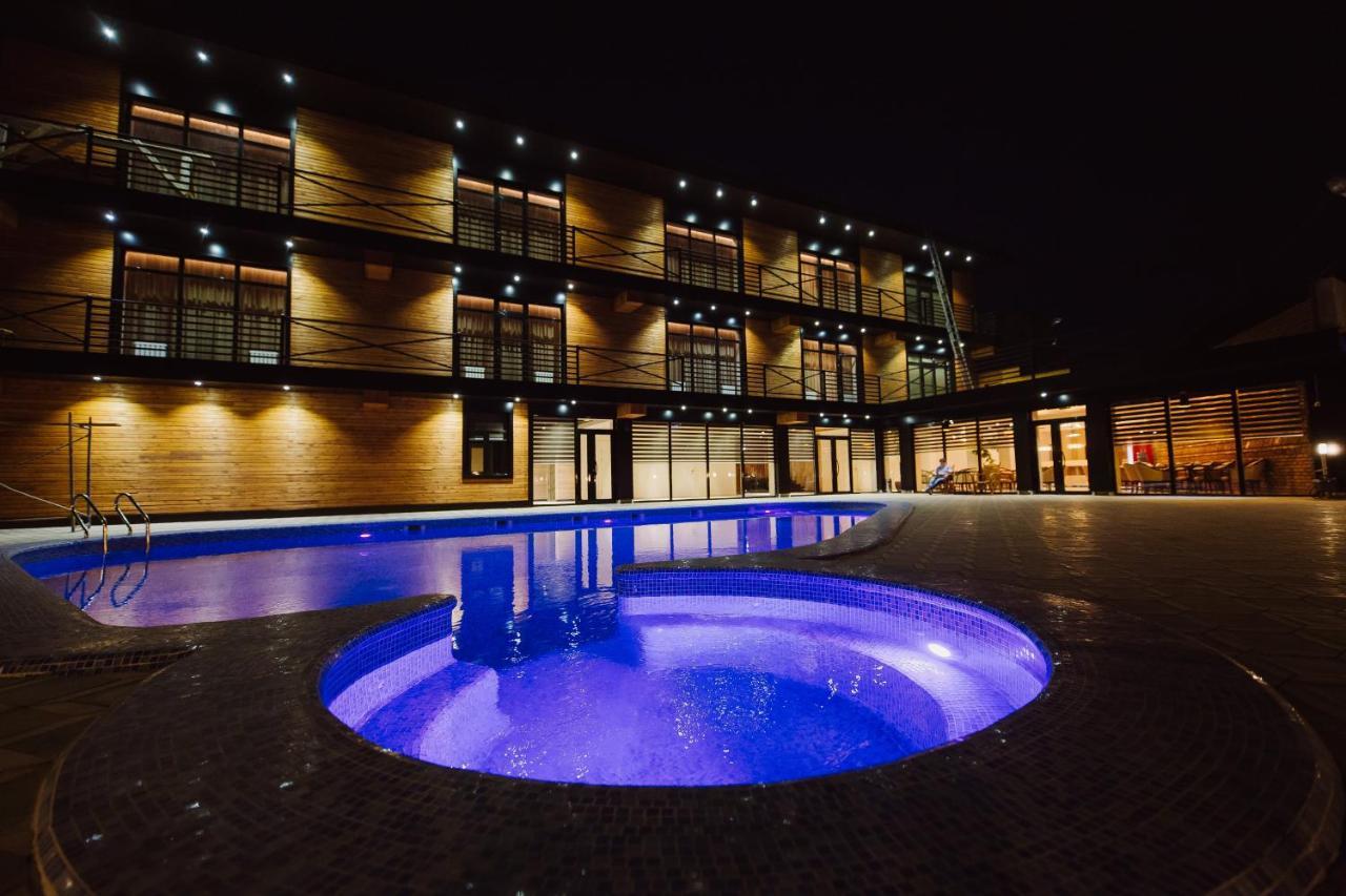 Barhat Hotel & Spa タラズ エクステリア 写真