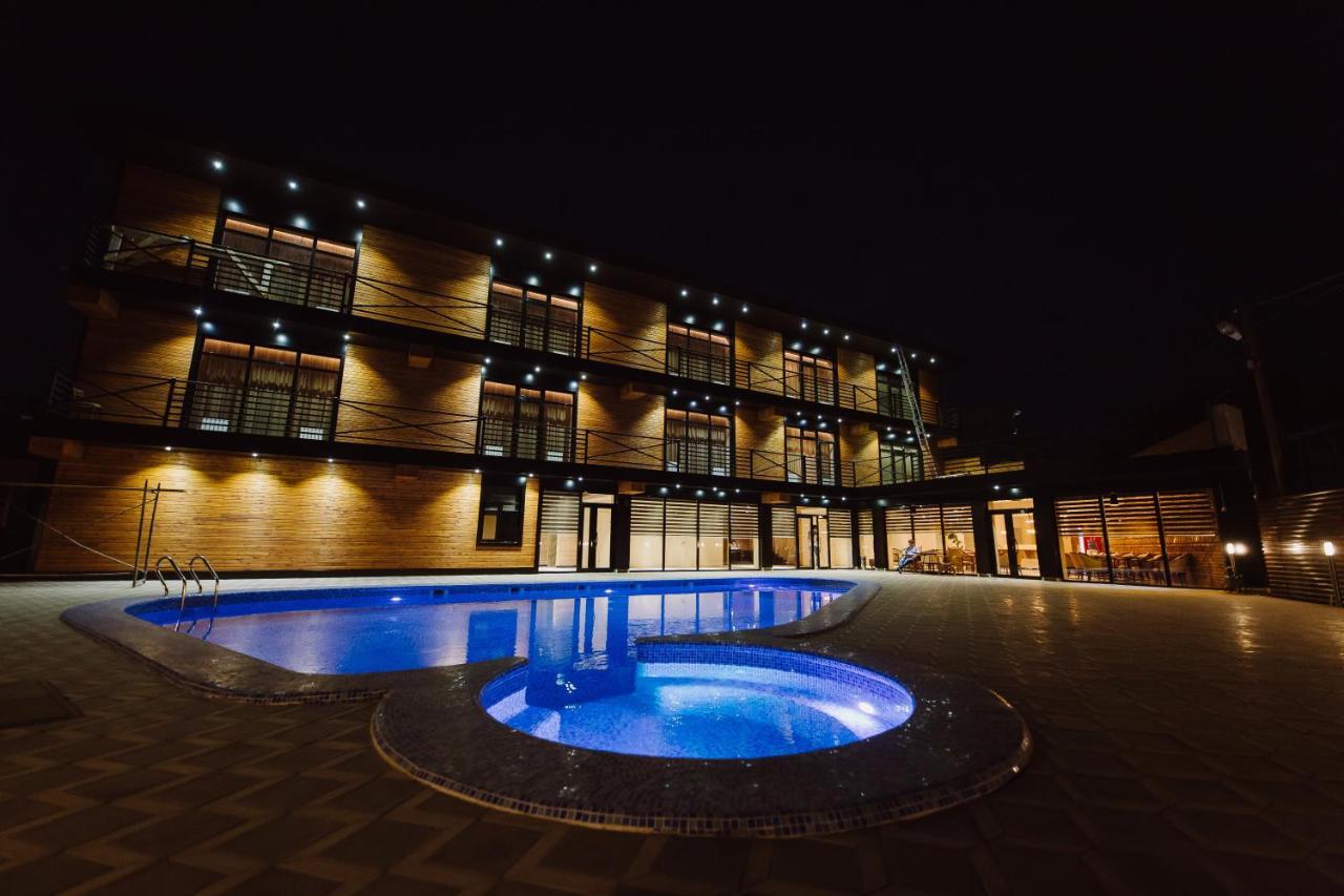 Barhat Hotel & Spa タラズ エクステリア 写真