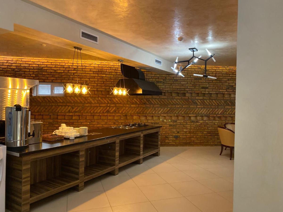 Barhat Hotel & Spa タラズ エクステリア 写真